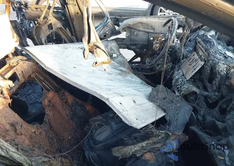 2023 Toyota Corolla Cross Xle z USA, uszkodzony, nr VIN 7MUEAAAGXPV064614